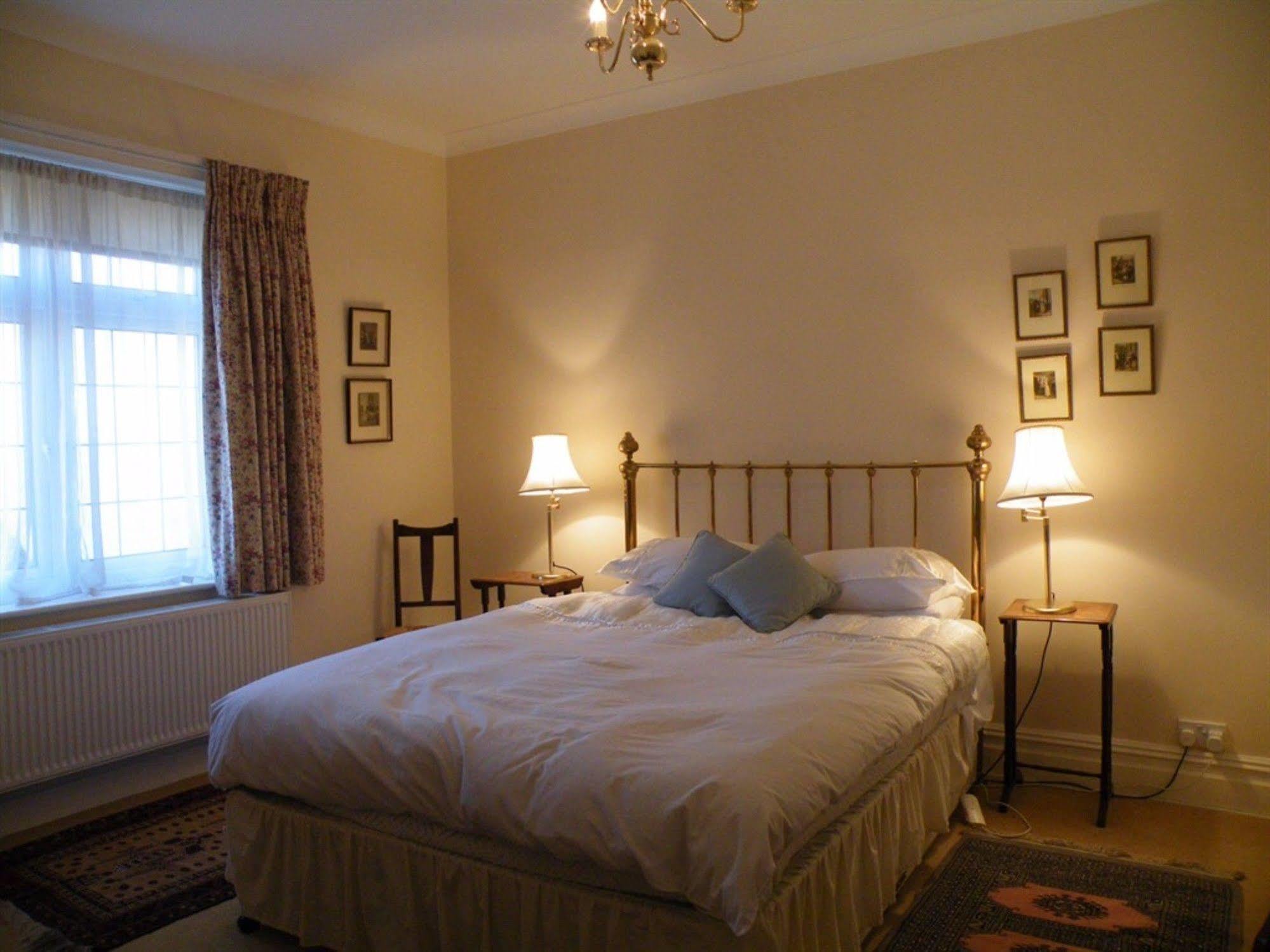 Broadlands Gate Bed and Breakfast Brockenhurst Exteriör bild